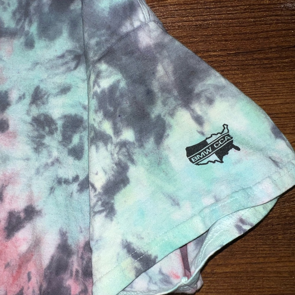 BMW Enthusiast Car Club Blue, Red Green Tie Dye Short Sleeve Shirt Size XL - Picture 8 of 10